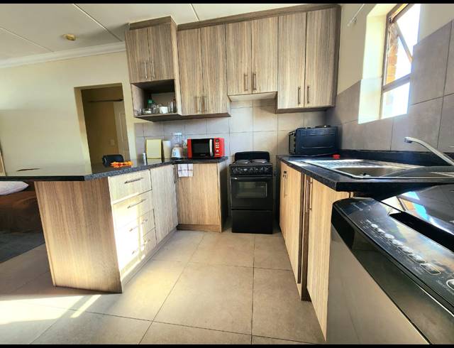 2 BEDROOM APARTMENT FOR SALE IN GOODWOOD ESTATE